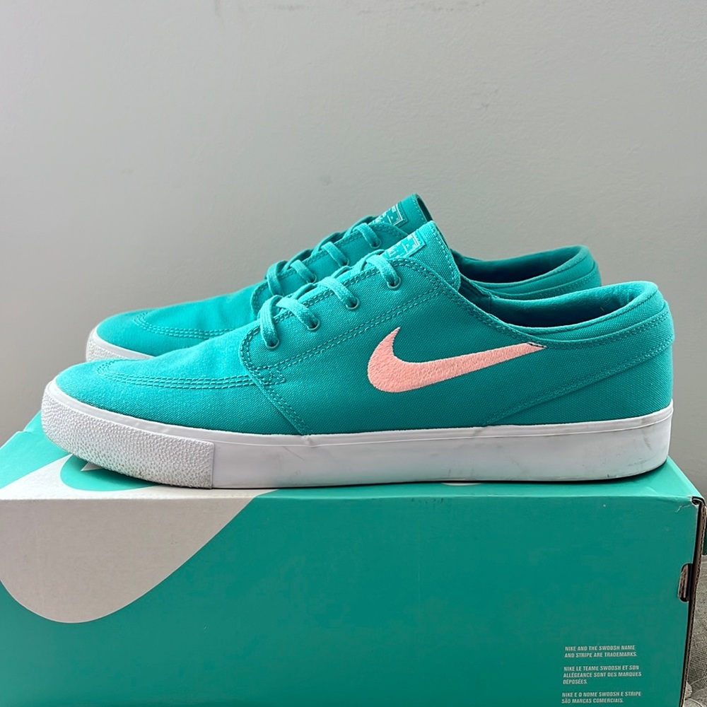 Nike SB Zoom Janoski Canvas RM ‘Cabana’ 15